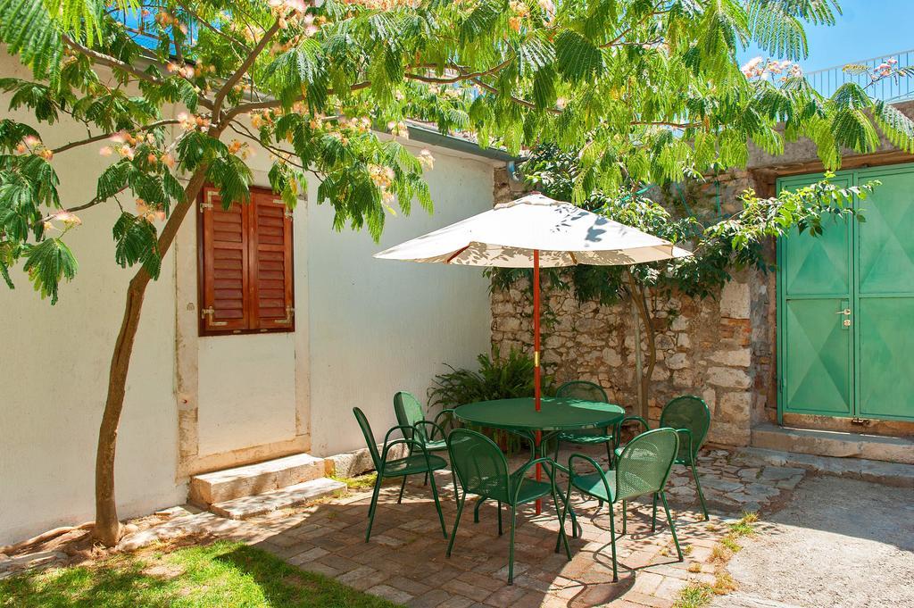 Dalmatian Garden - Free Parking - City Centre Sibenik Room photo